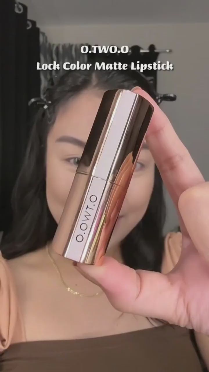 O.TWO.O Waterproof Long Wear Matte Lipstick With Color Lock Tech For All Day Vibrant Color And Silk Soft Matte Finish